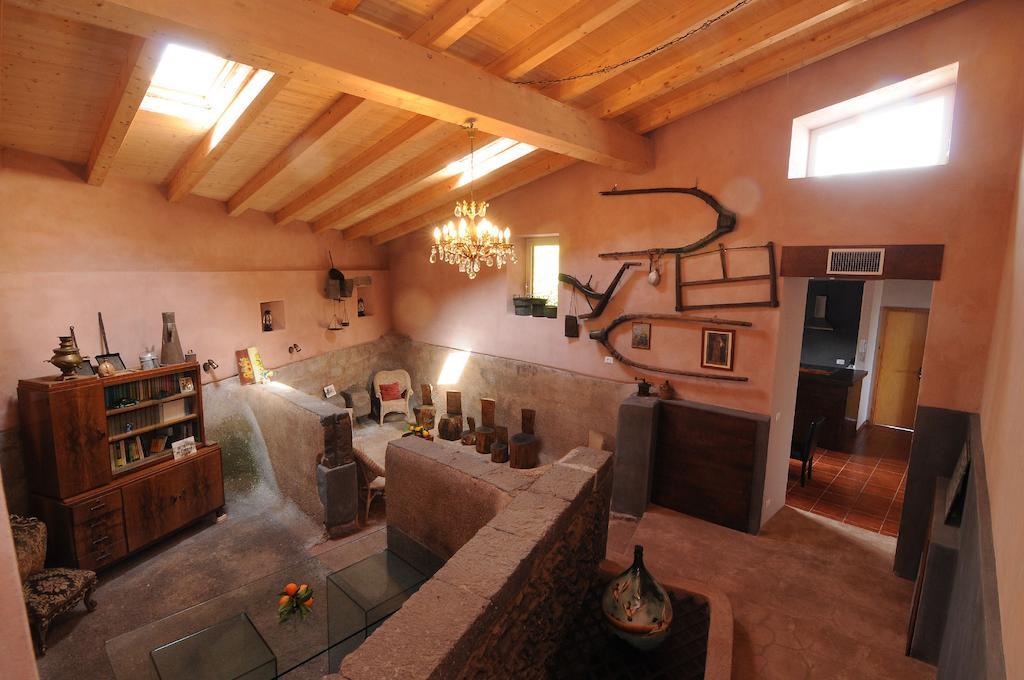 Il Giardino Degli Ovali Villa Фиумефредо ди Сицилия Екстериор снимка
